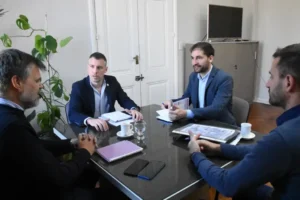 Autoridades municipales y de ATER reunidas en mesa de trabajo por la modernización tributaria y catastral en Concordia