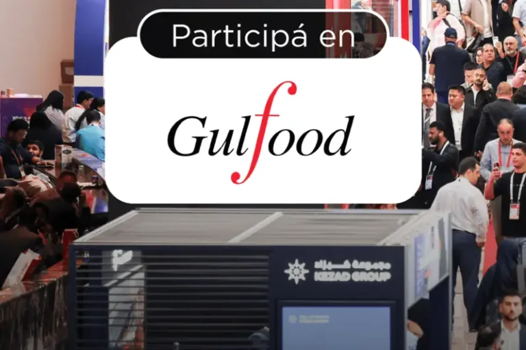 Stand de empresas entrerrianas en Gulfood 2026 en Dubái con anuncios promocionales de participación