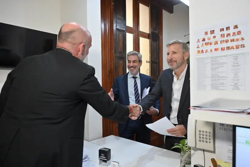 Gobernador Rogelio Frigerio presenta el presupuesto 2026 con plan histórico de inversión en infraestructura en Entre Ríos.