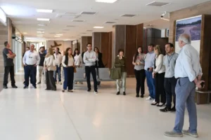Prestadores visitan aeropuerto concordia recorriendo sus instalaciones