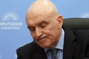 José Luis Espert renunció a la comisión de Presupuesto y a su candidatura en Buenos Aires