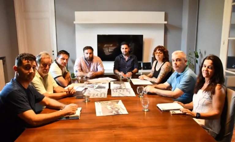 Reunión para tratar la ampliación de la peatonal de concordia