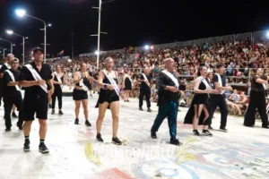 Integrantes del frente de comparsa Bella Samba en ensayo tecnico