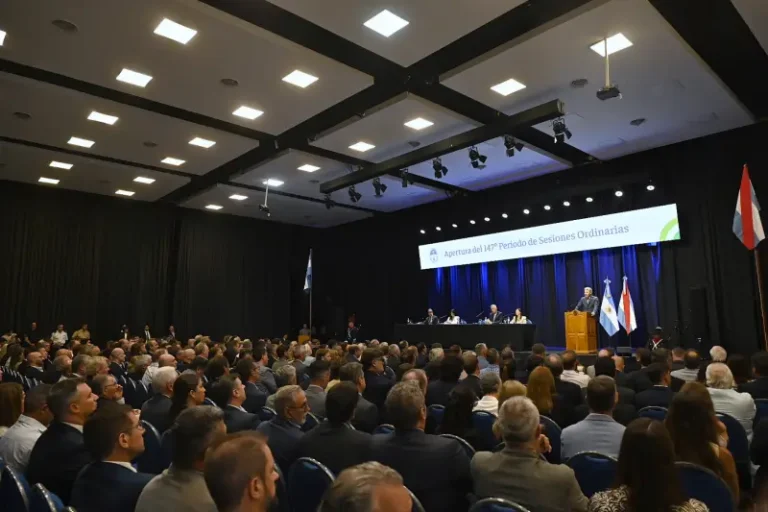 Frigerio abre sesiones legislativas en Entre Ríos