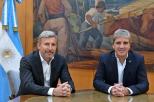 Rogelio Frigerio y Luis Caputo en reunión de trabajo en Buenos Aires sobre obras viales y política fiscal para Entre Ríos