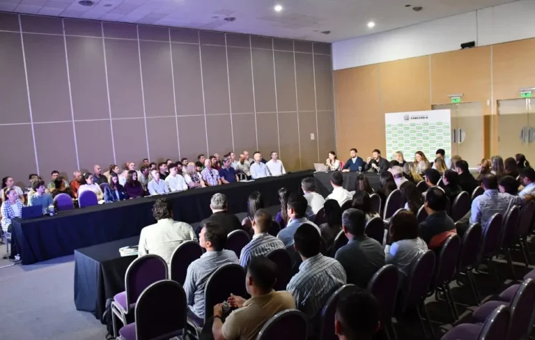 Gabinete de la Municipalidad de Concordia reunidos para planificación