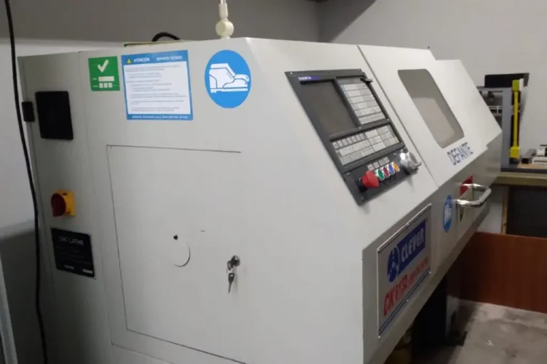 Equipo tecnológico adquirido por escuela tecnica mediante credito fiscal