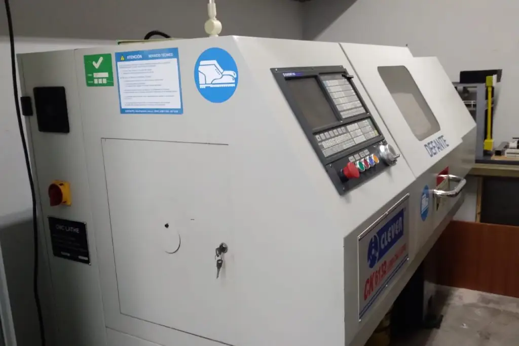 Equipo tecnológico adquirido por escuela tecnica mediante credito fiscal
