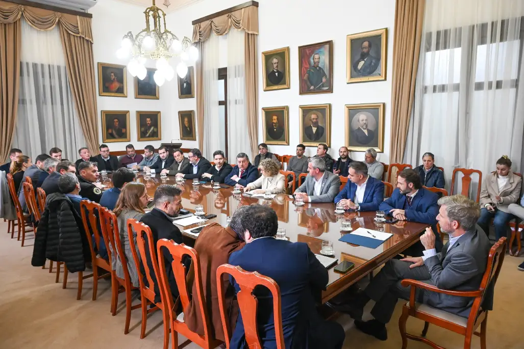 Rogelio Frigerio se reúne con intendentes y funcionarios de Entre Ríos por el fenómeno de El Niño