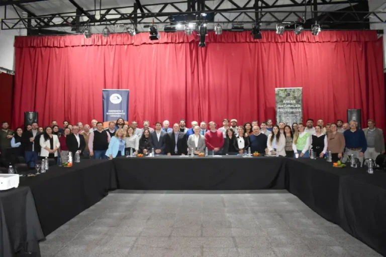 Autoridades de Entre Ríos, Corrientes, Uruguay y Brasil reunidas en Chajarí para avanzar en la creación de una Reserva de Biosfera Transfronteriza.
