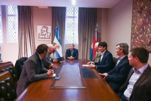 Rogelio Frigerio junto a autoridades del BID durante una reunión sobre inversiones y comercio exterior de Entre Ríos.