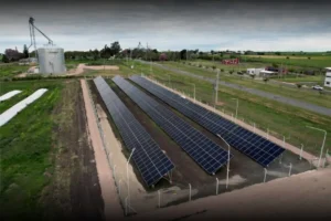 Parque solar Sauce Pinto de Enersa con paneles fotovoltaicos en Entre Ríos