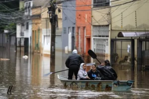 Inundación en la zona costera de Concordia por la crecida del río Uruguay y la afectación de las localidades aguas abajo de Salto Grande.